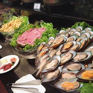 เมนูของร้าน Cafe Laurel Evergreen Laurel Hotel