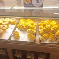 Tops Bakery Central Rattanathibeth เซ็นทรัลรัตนาธิเบศร์