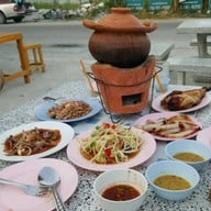 ลาบนายน้อย สาขา 9