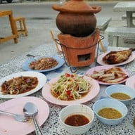 ลาบนายน้อย สาขา 9