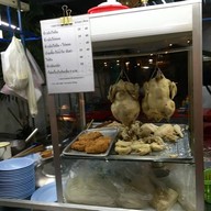 ข้าวมันไก่ หลังห้างแหลมทอง บางแสน