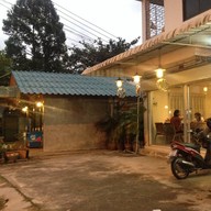 สวนผัก สลัด&สเต็ก