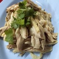 ข้าวมันไก่ หลังห้างแหลมทอง บางแสน