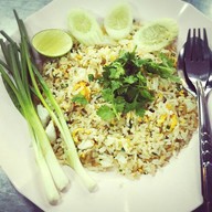 เมนูของร้าน พี่ต่าย ข้าวผัดปู ภูมิใจเสนอ
