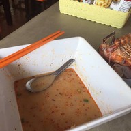 เมนูของร้าน ก๋วยเตี๋ยวขลุกขลิกในสวน