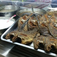 เมนูของร้าน ข้าวแกงป้าแมวบิ๊กซีราษฎร์บูรณะ