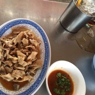 เล้งลูกชิ้นปลา ถนนบรมราชชนนีขาเข้า