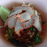 ก๋วยเตี๋ยวไทยใบตอง