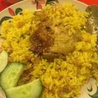 เมนูของร้าน คุณเล็กข้าวหมกไก่ ท่าน้ำถนนตก เจ้าเก่า 80 ปี