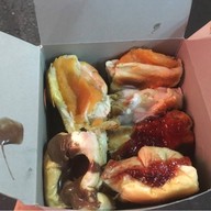 เมนูของร้าน ขนมปังเจ้าอร่อยเด็ดเยาวราช เยาวราช