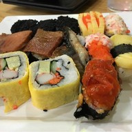 เมนูของร้าน อรทัย ซูชิวังหลัง ตรงข้าม ตลาดพรานนก