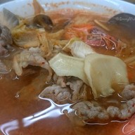 เมนูของร้าน 巧雅麵食館