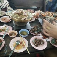 ตังค์เต็ม กุ้งย่าง ติวานนท์