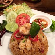 The Owl Restaurant & Bar ลาดพร้าว