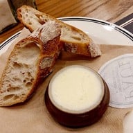 แกะป้าย Paul ออกเจอเนยขาวๆ