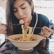 บรรยากาศ ก๋วยเตี๋ยวอร่อยลืมโลก
