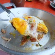 เมนูของร้าน นายเก่งไข่กะทะ อร่อยทะลุจักรวาล ไนท์บาร์ซาร์