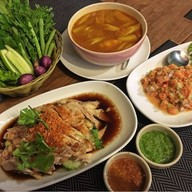 เมนูของร้าน ครัวพันธุ์ไม้ ถนนทัพพระยา ซอย 13  พัทยา  ชลบุรี