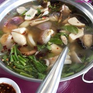 เมนูของร้าน @yes เย็นก็เหล้า เช้าก็แฟ