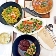 กับข้าวกับปลา เซ็นทรัลเวิล์ด