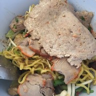 แดงบะหมี่