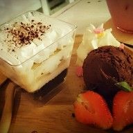 Loft Toast by..เด็กนอก