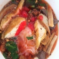 ป้าแป้งเย็นตาโฟประตูชัย กาดนำ้ทอง
