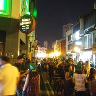 หน้าร้าน Molly Malone's Irish Pub