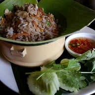 เมนูของร้าน ไม้กลางกรุง