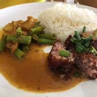 เมนูของร้าน ตือ หมูทอด