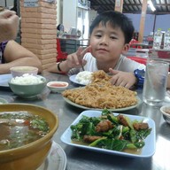 ข้าวต้มนายแดง ถ.ช้างคลาน