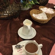 บรรยากาศ Tower Lounge Lobby Bar