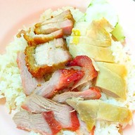 เมนูของร้าน ข้าวมันไก่บ้าน แยกการุณ