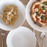 เมนูของร้าน Peppina Sriracha