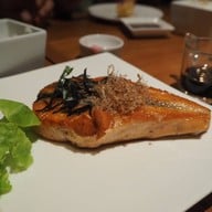 เมนูของร้าน Maki Maki Sushi Bar & Bistro No.88 Thonglor Soi 5