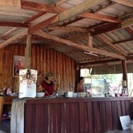 บรรยากาศ ก๋วยเตี๋ยวแหลมแท่น