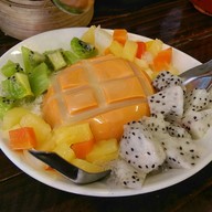 เมนูของร้าน อิ่มอุ่น ณ บางแสน อิ่มอุ่น ณ บางแสน