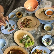 เมนูของร้าน ครัวธนมงคล (โกเอก)