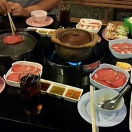 ร้านโคขุนคุณเอกจิ้มจุ่ม&กระทะร้อนโพนยางคำ