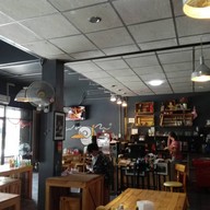 บ้านหมี่ Coffee Bar & Bistra บ้านหมี่