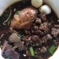 ก๋วยเตี๋ยวจัดหนัก