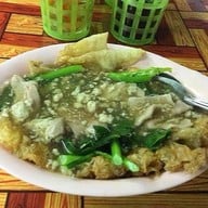 ราดหน้าหมูหมัก ตลาดอ้อมเมือง