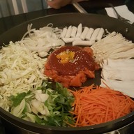 เมนูของร้าน Chicken galbi By The Pan Korean