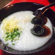 บะหมี่เทวดา  อร่อยขั้นเทพ ตลาดเสรี ศูนย์การค้าเดอะไนน์