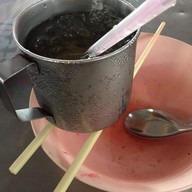ก๋วยเตี๋ยวลูกชิ้นแคระ เจ้าเก่าอุดมสุข