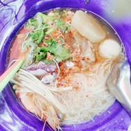 เมนูของร้าน ก๋วยเตี๋ยวต้มยำกระดูกแก้ว