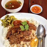 เมนูของร้าน ล้านเส้น (เจ้าเก่า ย้ายร้านมาจากซ.ลาดกระบัง 46/3)