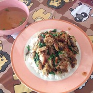 เมนูของร้าน ป้าจิ๋มหมูกรอบ