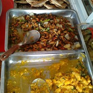 ข้าวแกงแม่ลำพึง