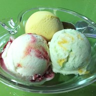 เมนูของร้าน บ้านไอติม
